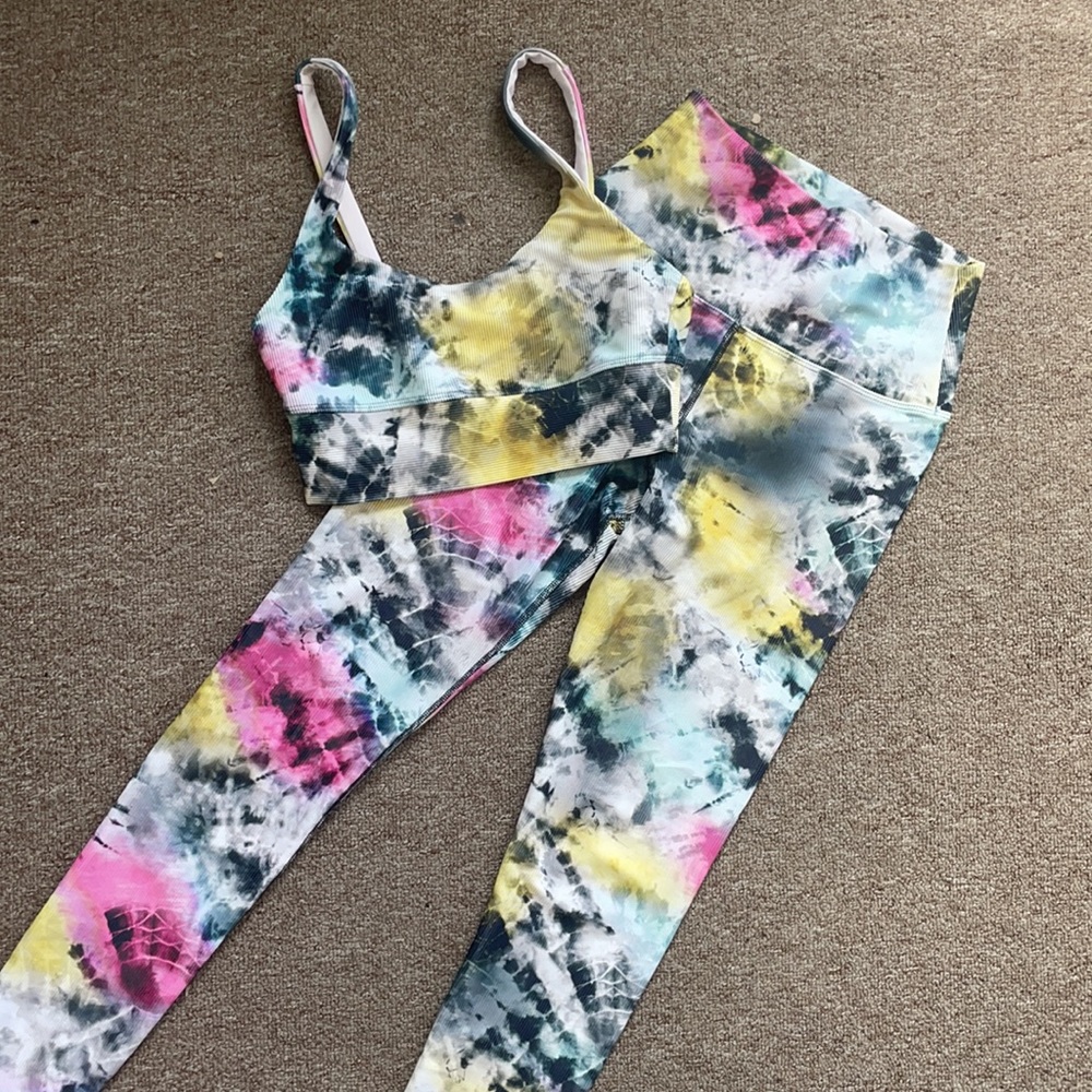 Beach Riot Sunburst Tie dye set - Picture 6 of 10